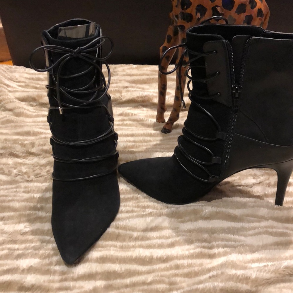Beautiful leather and suede Nine West boots